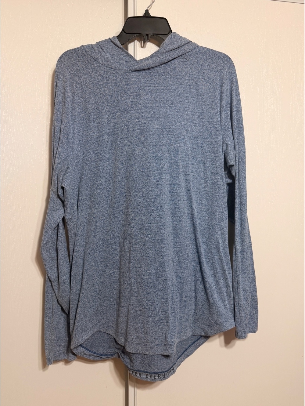 Lululemon Women’s Blue Heathered Long Sleeve Hooded Top Size 8
